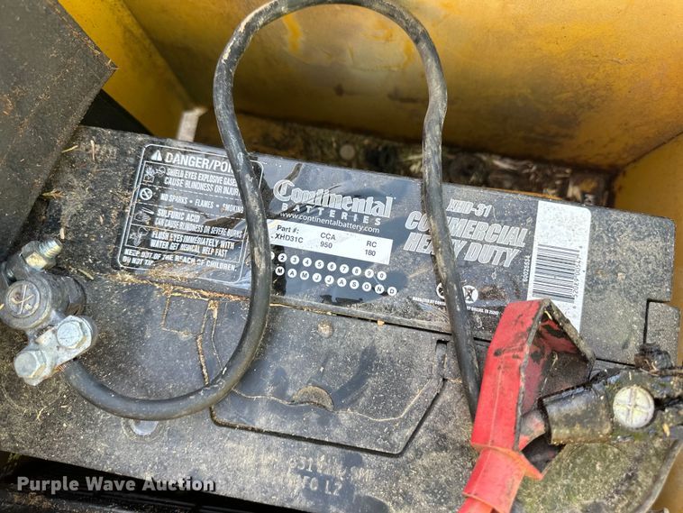 image for item OI9134 1993 Vermeer 1250BC wood chipper