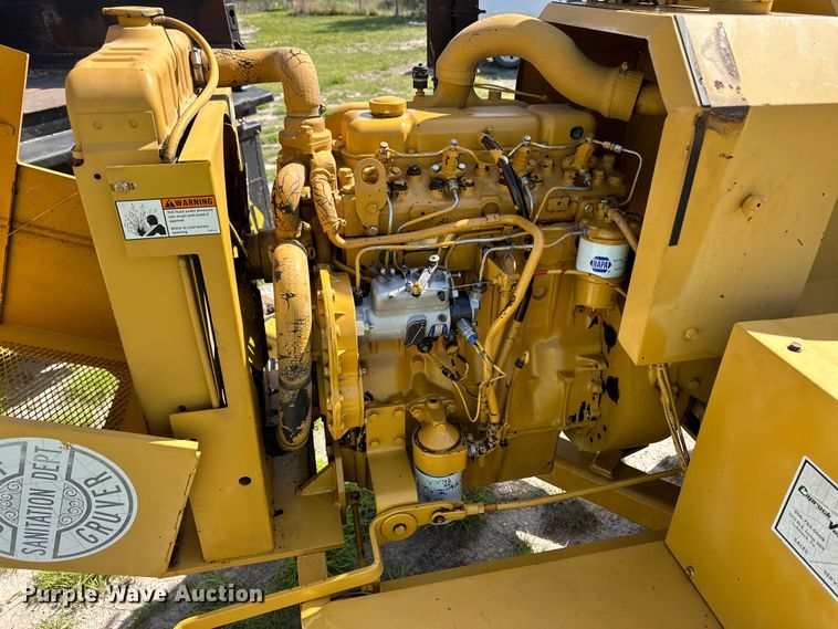 image for item OI9134 1993 Vermeer 1250BC wood chipper