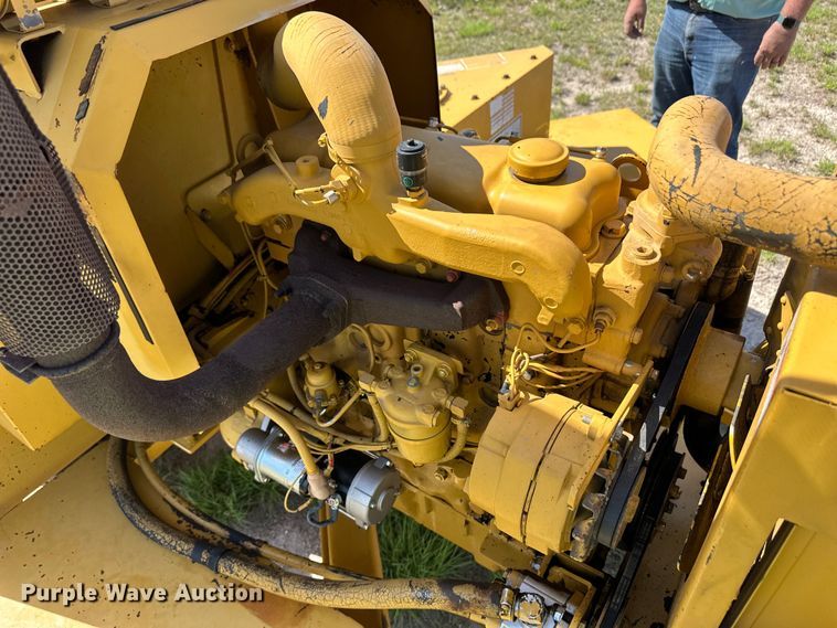 image for item OI9134 1993 Vermeer 1250BC wood chipper