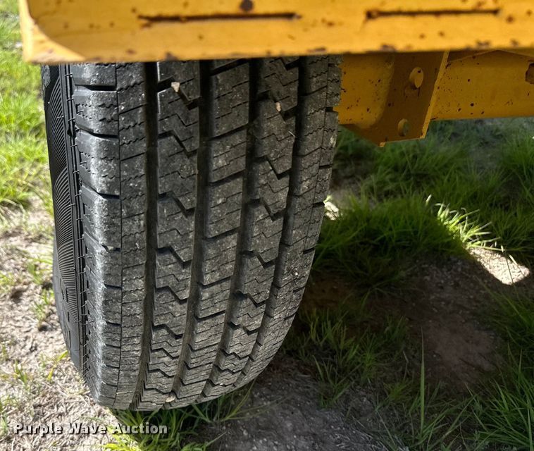 image for item OI9134 1993 Vermeer 1250BC wood chipper