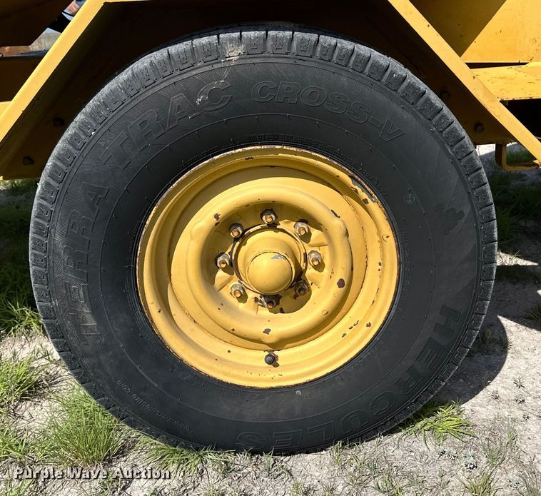 image for item OI9134 1993 Vermeer 1250BC wood chipper