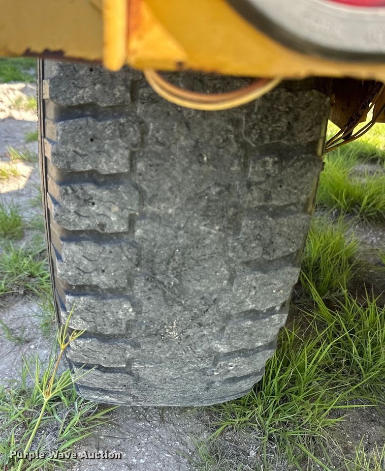 image for item OI9134 1993 Vermeer 1250BC wood chipper