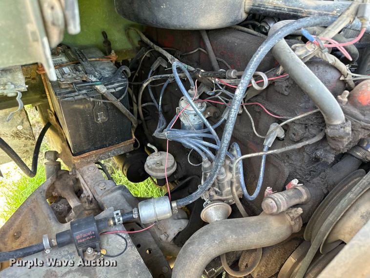 image for item OI9135 1974 Army Surplus winch truck