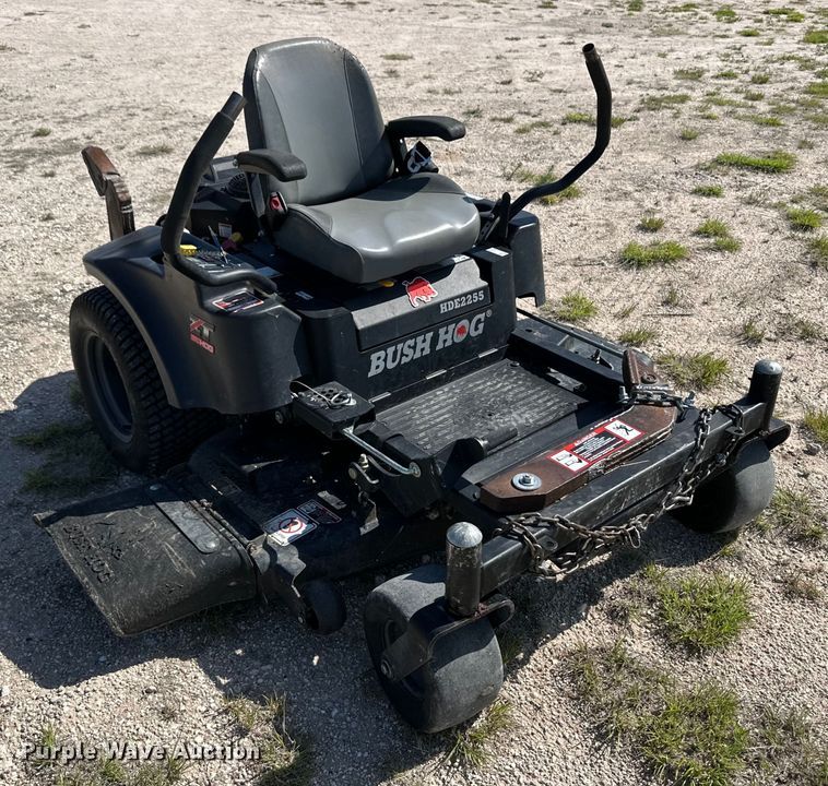 image for item OI9136 Bush Hog HDE2255 ZTR lawn mower