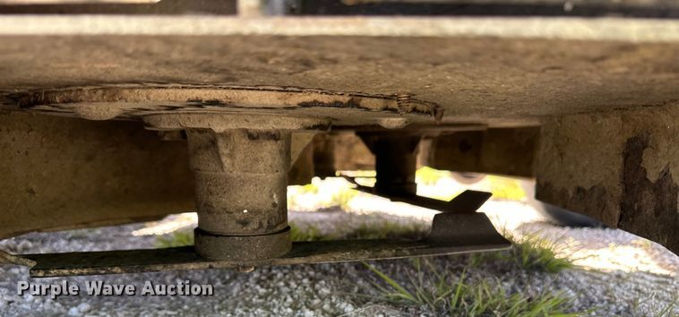 image for item OI9136 Bush Hog HDE2255 ZTR lawn mower