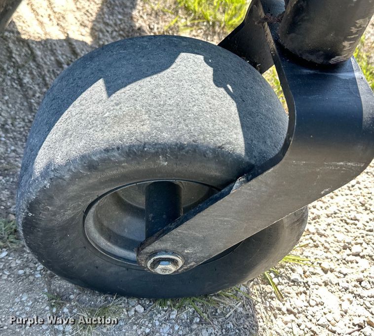 image for item OI9136 Bush Hog HDE2255 ZTR lawn mower