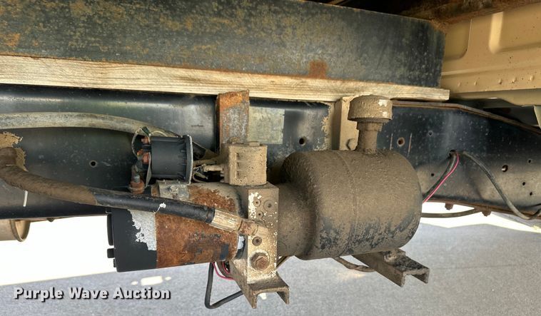 image for item OI9206 1986 Ford F350 dump flatbed pickup truck