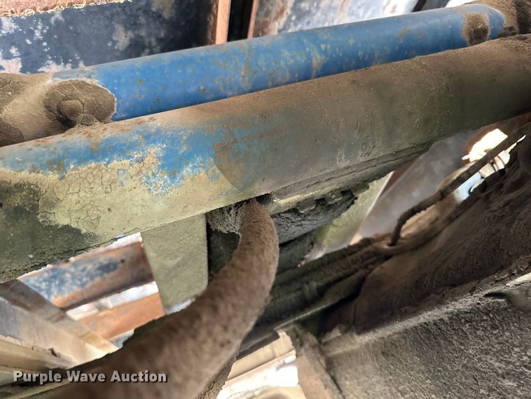 image for item OI9206 1986 Ford F350 dump flatbed pickup truck