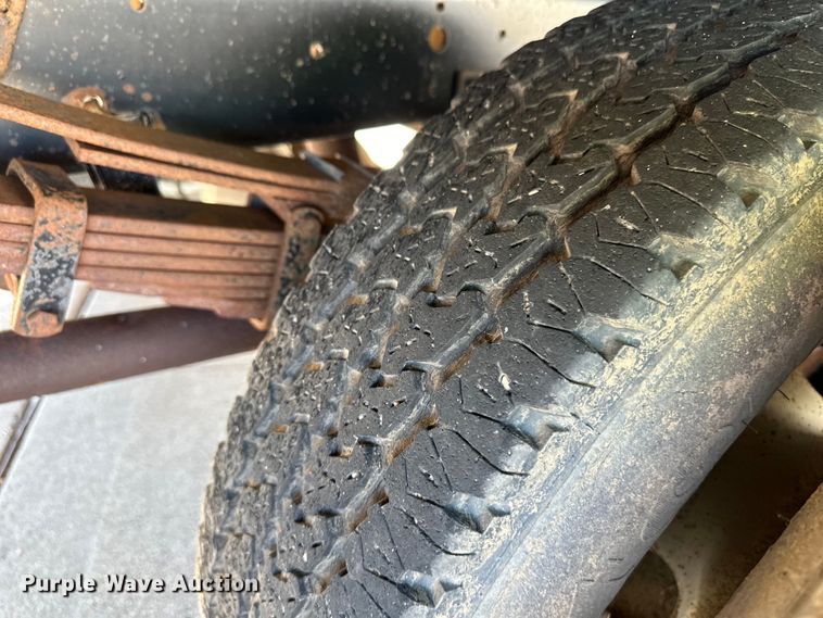 image for item OI9206 1986 Ford F350 dump flatbed pickup truck