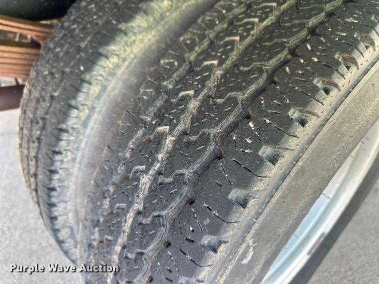 image for item OI9206 1986 Ford F350 dump flatbed pickup truck