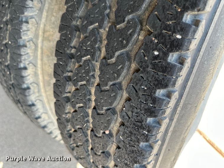 image for item OI9206 1986 Ford F350 dump flatbed pickup truck