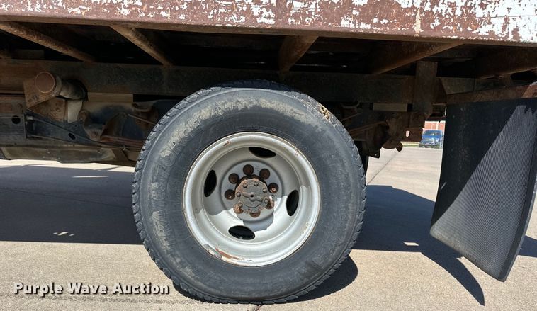 image for item OI9206 1986 Ford F350 dump flatbed pickup truck