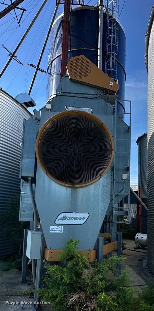 image for item DE2386 GSI Airstream 116 grain dryer