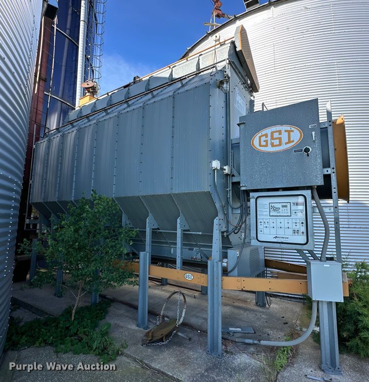 image for item DE2386 GSI Airstream 116 grain dryer