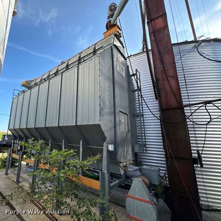 image for item DE2386 GSI Airstream 116 grain dryer