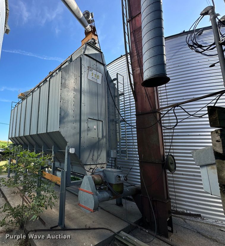 image for item DE2386 GSI Airstream 116 grain dryer