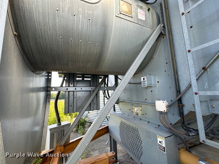 image for item DE2386 GSI Airstream 116 grain dryer