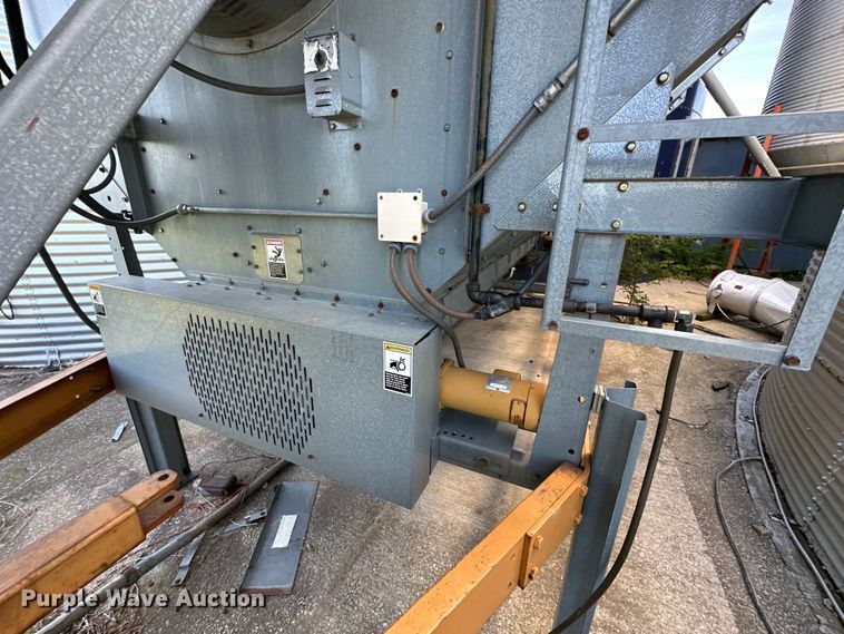 image for item DE2386 GSI Airstream 116 grain dryer