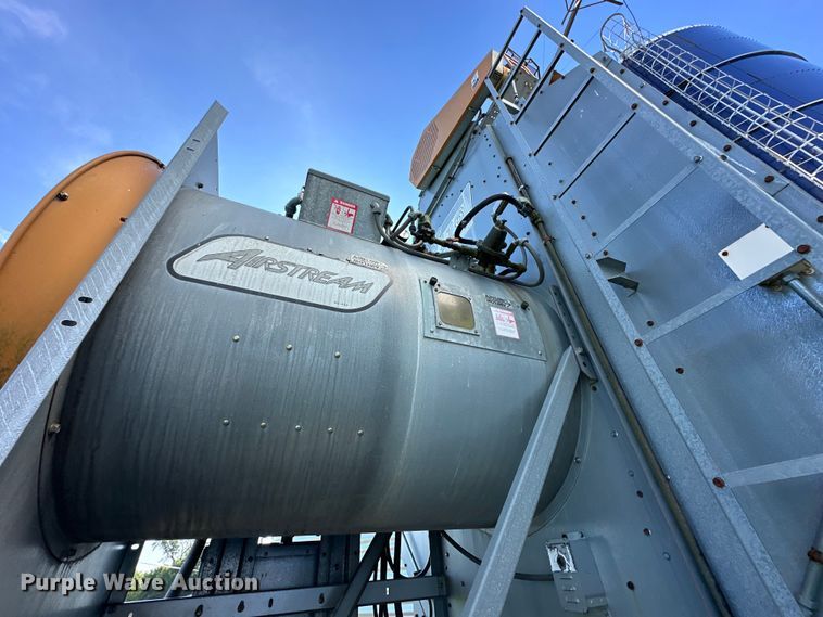 image for item DE2386 GSI Airstream 116 grain dryer