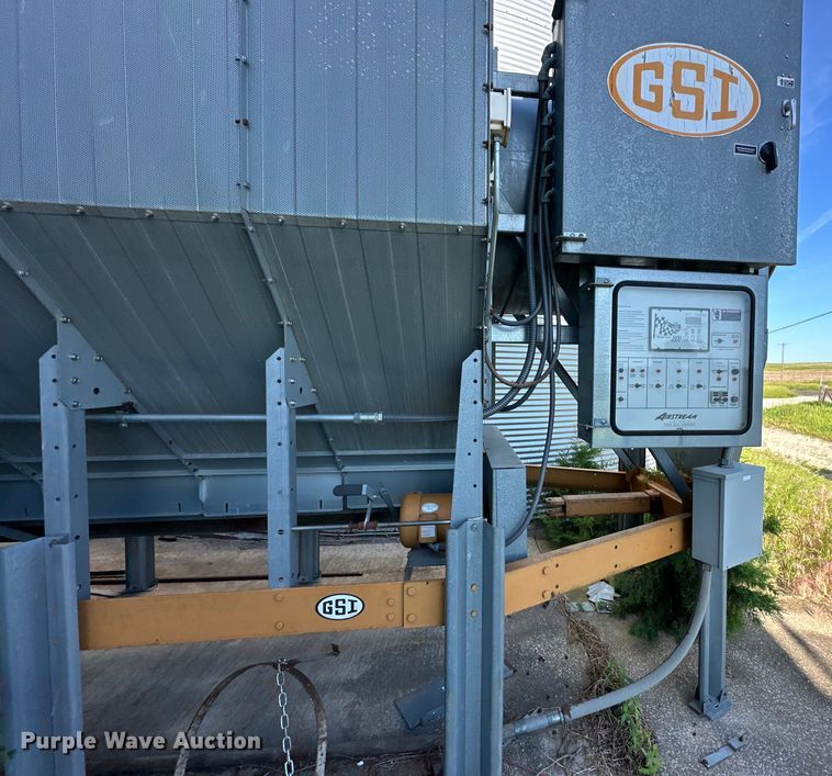 image for item DE2386 GSI Airstream 116 grain dryer