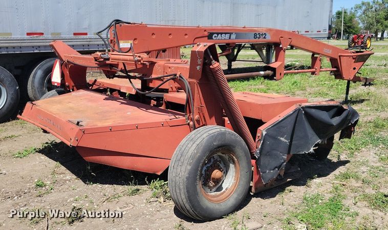 image for item DG0645 Case IH 8312T disc mower
