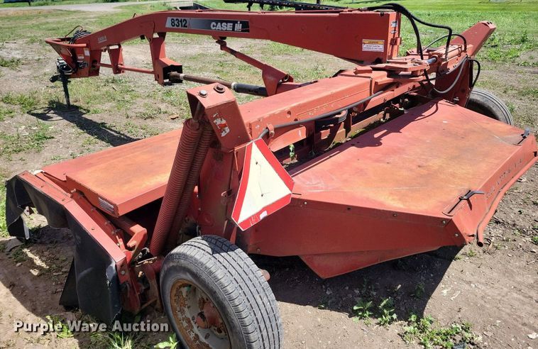 image for item DG0645 Case IH 8312T disc mower