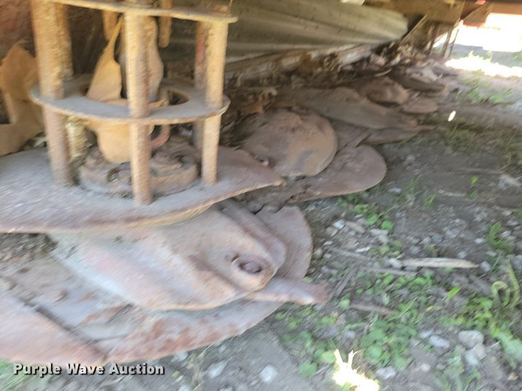 image for item DG0645 Case IH 8312T disc mower