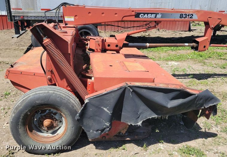 image for item DG0645 Case IH 8312T disc mower