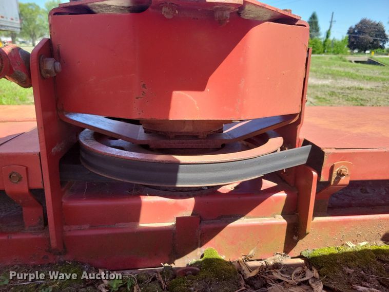 image for item DG0645 Case IH 8312T disc mower