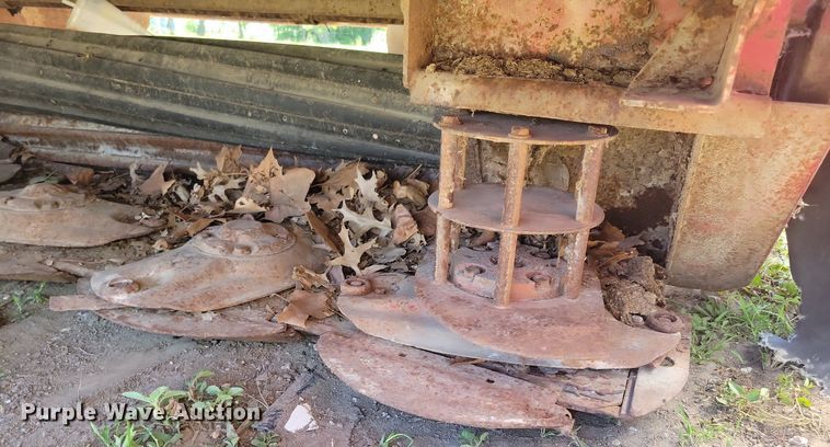 image for item DG0645 Case IH 8312T disc mower