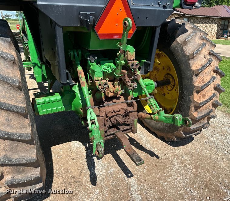 image for item DG4427 1979 John Deere 4440 tractor