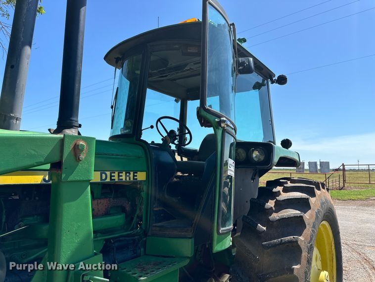 image for item DG4427 1979 John Deere 4440 tractor