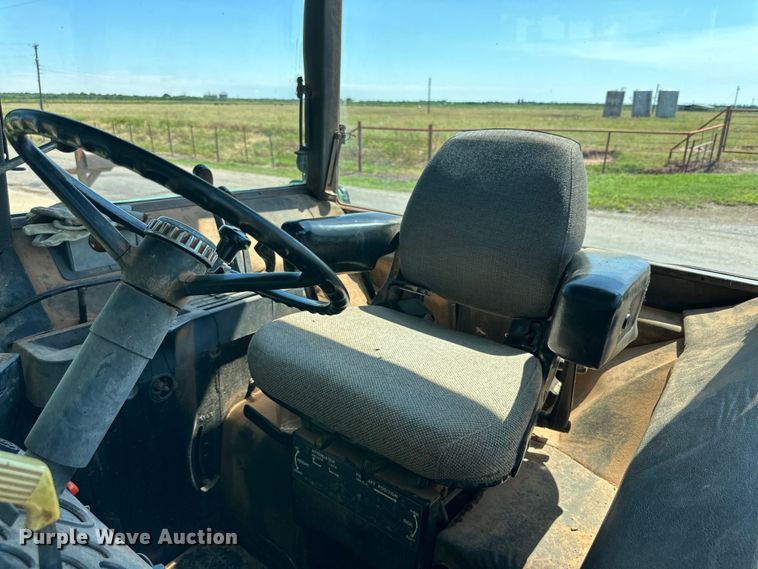 image for item DG4427 1979 John Deere 4440 tractor