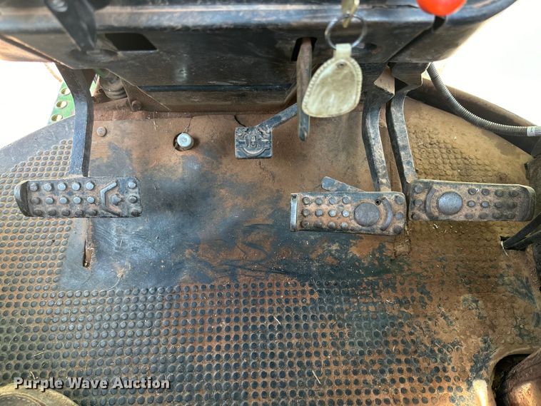 image for item DG4427 1979 John Deere 4440 tractor