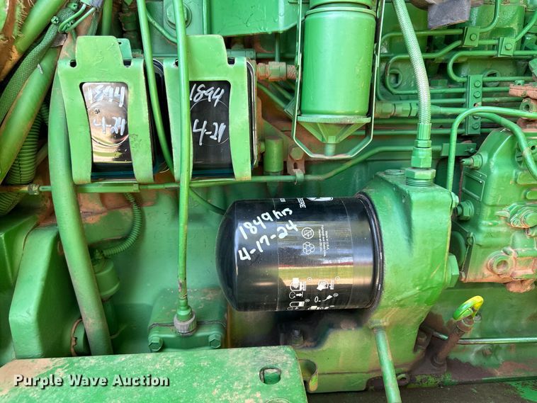 image for item DG4427 1979 John Deere 4440 tractor