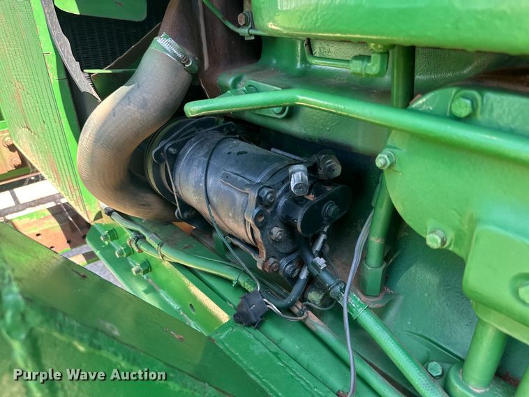 image for item DG4427 1979 John Deere 4440 tractor