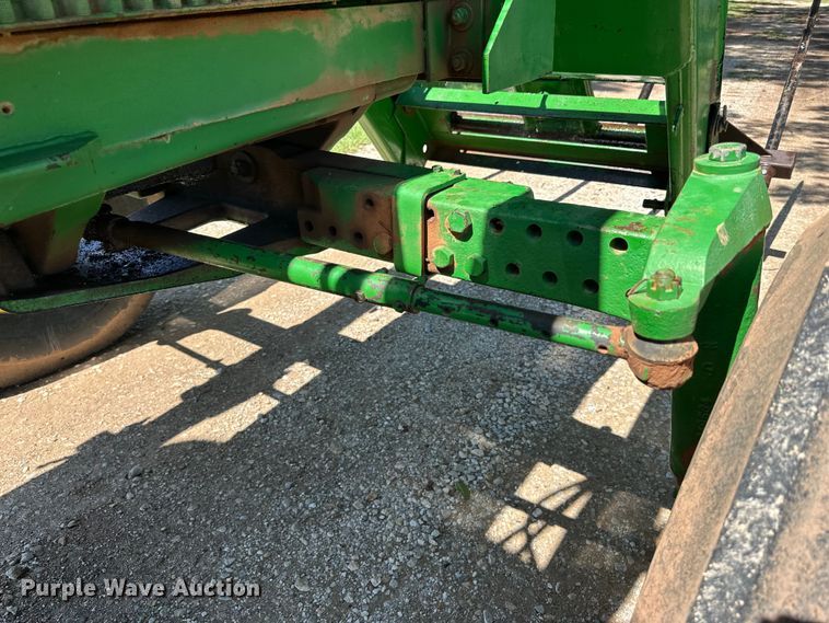 image for item DG4427 1979 John Deere 4440 tractor