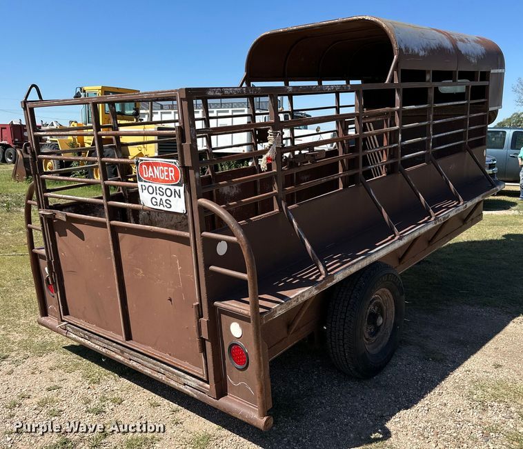 image for item DK6585 1984 Easley livestock trailer