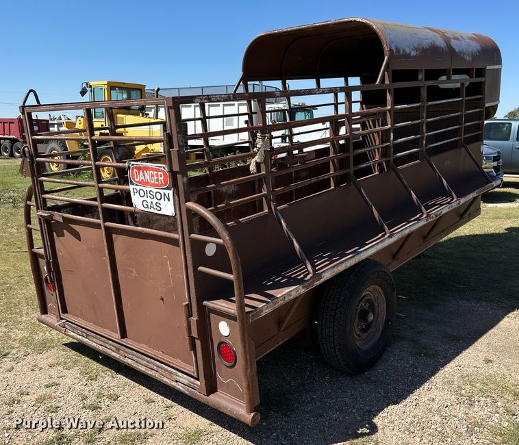 image for item DK6585 1984 Easley livestock trailer