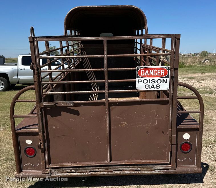 image for item DK6585 1984 Easley livestock trailer