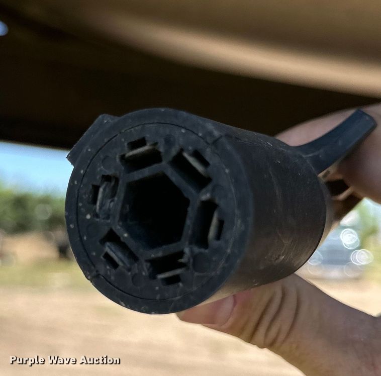 image for item DK6585 1984 Easley livestock trailer