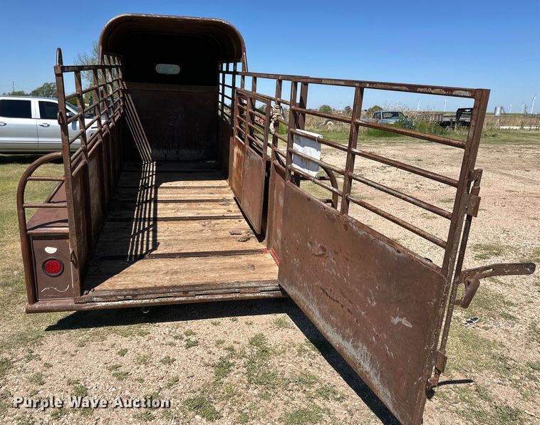 image for item DK6585 1984 Easley livestock trailer