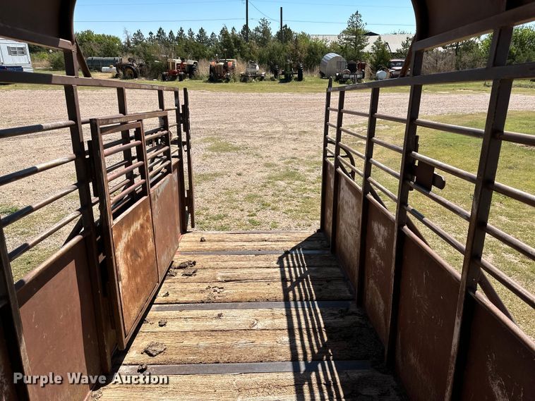 image for item DK6585 1984 Easley livestock trailer