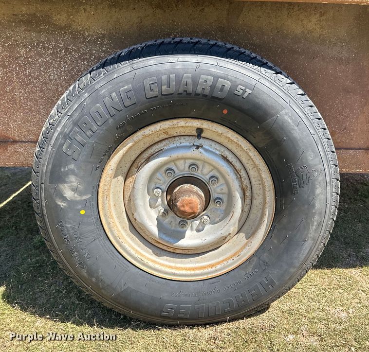 image for item DK6585 1984 Easley livestock trailer