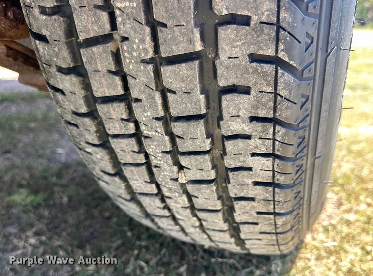 image for item DK6585 1984 Easley livestock trailer