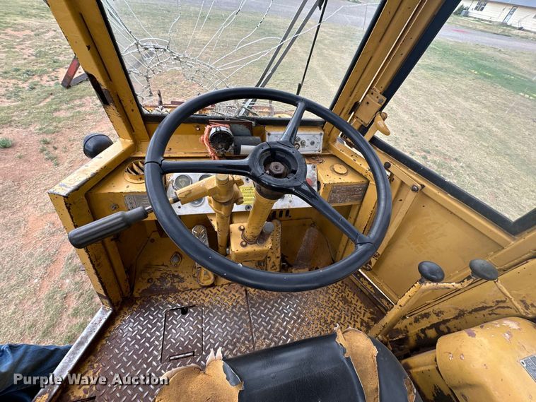 image for item DK6837 1973 Caterpillar 920 wheel loader