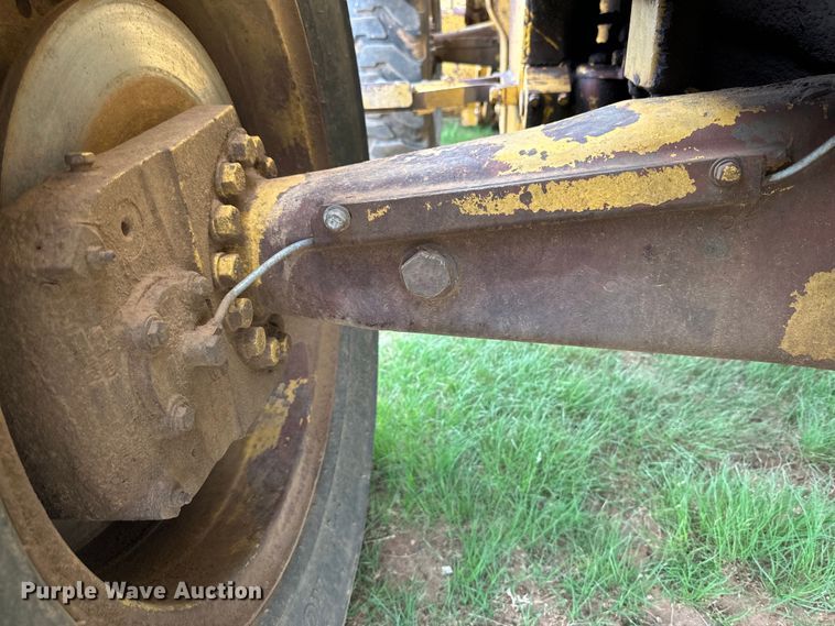 image for item DK6837 1973 Caterpillar 920 wheel loader