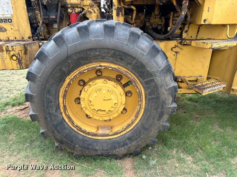 image for item DK6837 1973 Caterpillar 920 wheel loader