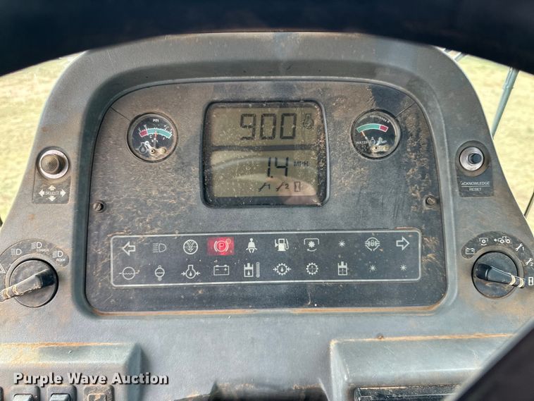 image for item DK6838 1996 New Holland 9882 4WD tractor