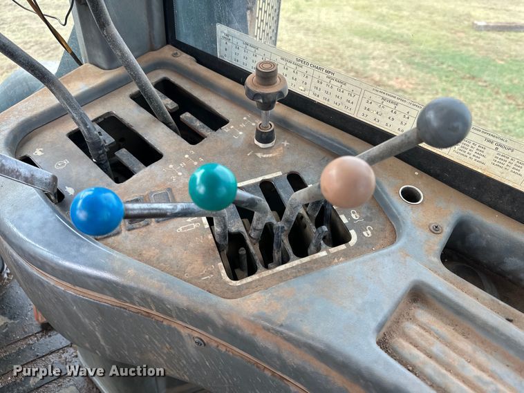 image for item DK6838 1996 New Holland 9882 4WD tractor